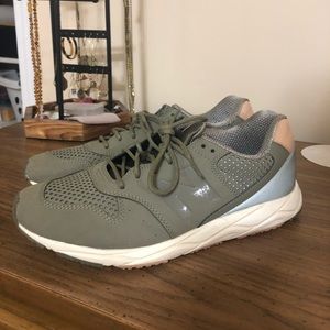 New Balance Sneakers